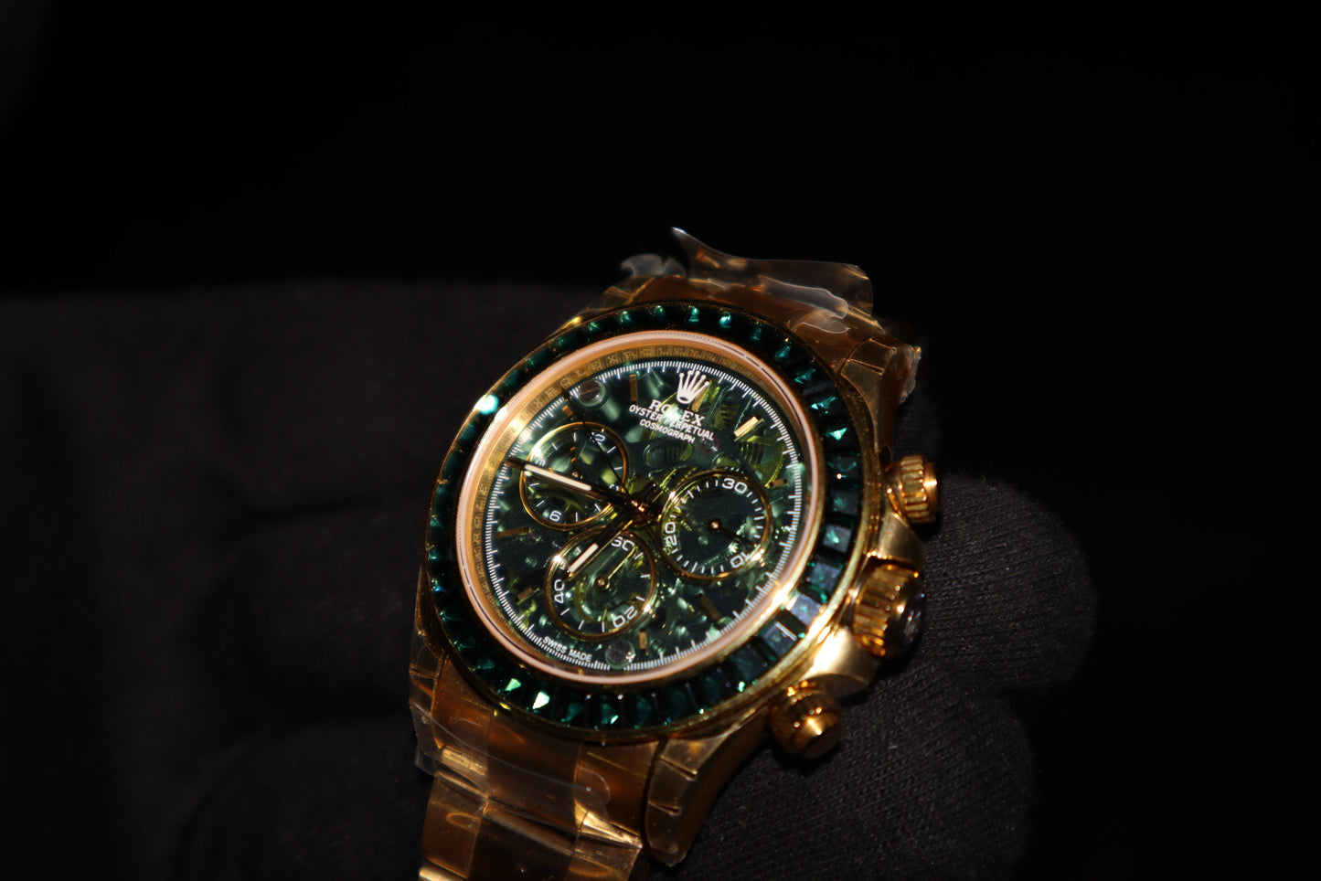 Rolex Daytona Green Ruby 40 mm  -قطعة كلين طبق الأصل ماكيمة سويسري طبق الأصل متوفر حبة واحدة في كل العراق