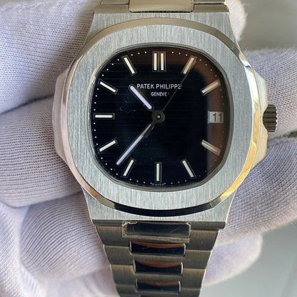 PATEK Philippe nautilus (باتيك فيليب نوتلس طبق الأصل حبة واحدة مستعملة بحالة الجديد  )
