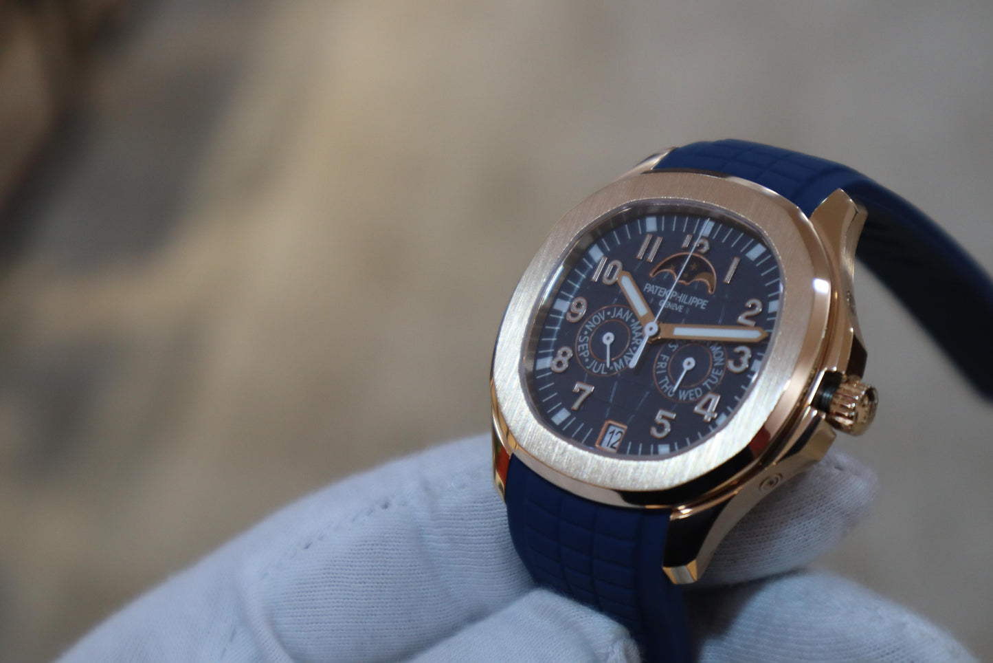 PATEK Philippe aquanaut- باتيك فيليب اكوا نوت كاليندر كلين طبق الأصل