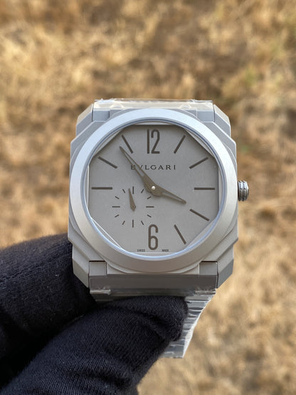 Bulgari Octo Finissimo - انحف ساعة بالعالم ماكينة سويسريو تيتانيون - القطعة الوحيدة بالعراق