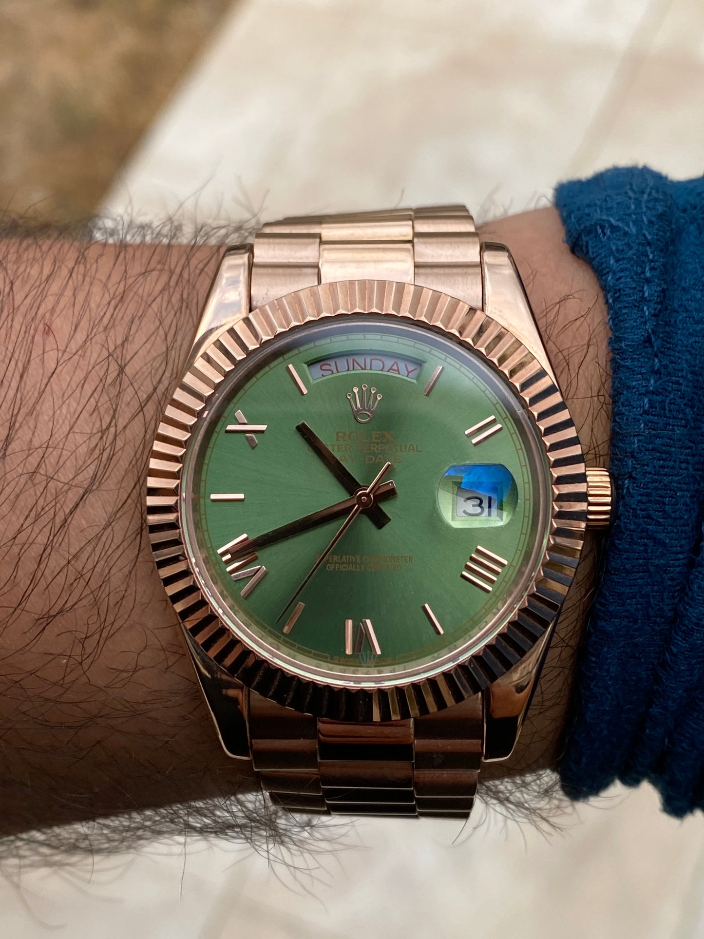 روليكس داي ديت فول روز جولد مينا زيتوني  - جراند ماستر ماكينة اوتوماتيك (قطعة واحدة)