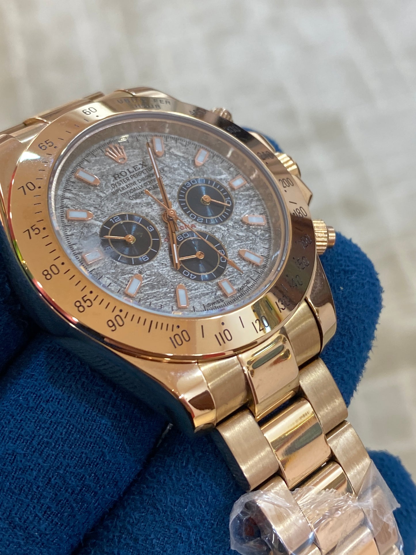 روليكس دايتونا روز جولد مينا ماربل   - جراند ماستر ماكينة اوتوماتيك (قطعة واحدة)