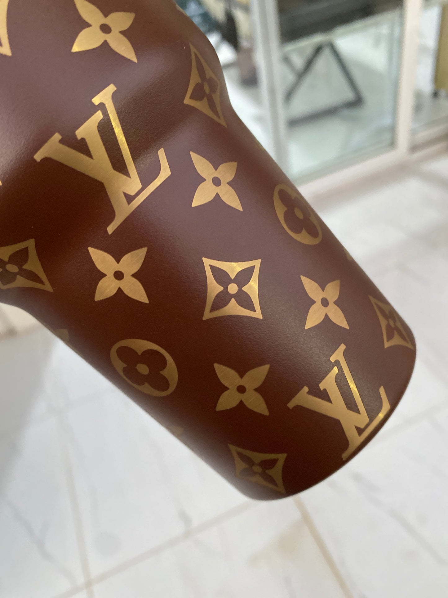 ستانلي اصدار خاص LV (براون)