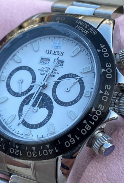 اوليفز داي وايت تاريخ وسنة وسناتر (اصلية )